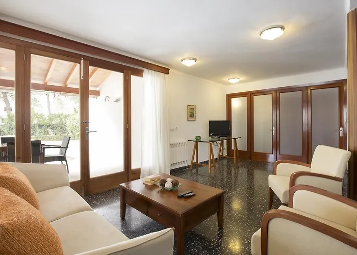 Villa Cabot Borras *